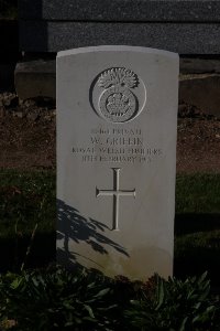 Bois Grenier Communal Cemetery - Griffin, W