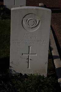 Bois Grenier Communal Cemetery - Hirst, Harold