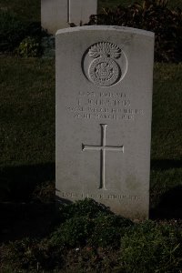 Bois Grenier Communal Cemetery - Johnston, Thomas