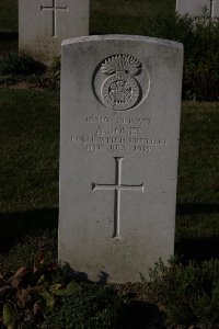 Bois Grenier Communal Cemetery - Jones, A