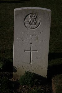 Bois Grenier Communal Cemetery - Lewis, A J