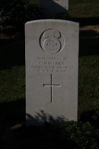 Bois Grenier Communal Cemetery - Mallory, E