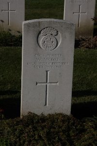 Bois Grenier Communal Cemetery - Moore, W