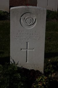 Bois Grenier Communal Cemetery - Rawcliffe, E