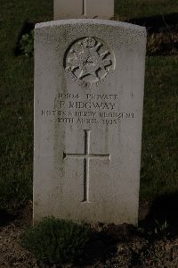 Bois Grenier Communal Cemetery - Ridgway, F