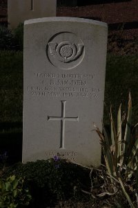 Bois Grenier Communal Cemetery - Sugden, Christopher Babington