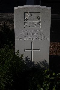 Bois Grenier Communal Cemetery - Summers, William Henry