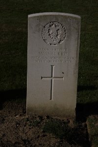 Bois Grenier Communal Cemetery - Walker, W