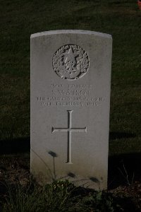 Bois Grenier Communal Cemetery - Watson, S