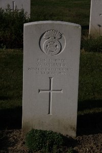 Bois Grenier Communal Cemetery - Weaver, W