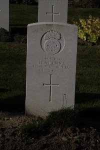 Bois Grenier Communal Cemetery - Williams, H