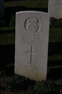 Bois Grenier Communal Cemetery - Williams, W D