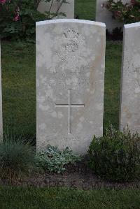 Coxyde Military Cemetery - Andrew, H