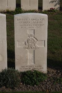 Coxyde Military Cemetery - Astin, George