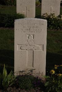 Coxyde Military Cemetery - Ayrton, Harry