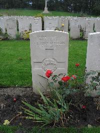 Coxyde Military Cemetery - Bell, William Nevin