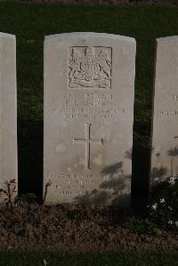 Coxyde Military Cemetery - Bailey, Frederick Ezekiel