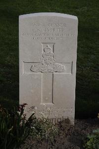 Coxyde Military Cemetery - Barritt, Frank Stanley