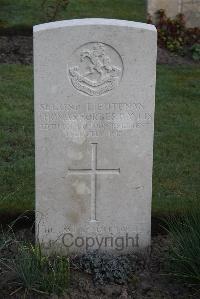 Coxyde Military Cemetery - Baylis, Thomas Forbes