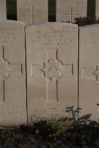 Coxyde Military Cemetery - Bayliss, F W