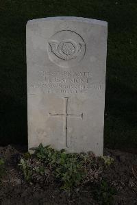 Coxyde Military Cemetery - Beaumont, H