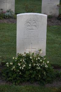 Coxyde Military Cemetery - Bennett, Fred