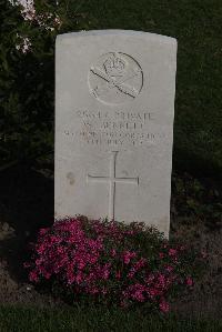 Coxyde Military Cemetery - Bennett, W