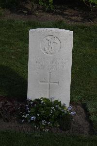 Coxyde Military Cemetery - Benton, Harry