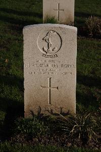 Coxyde Military Cemetery - Berkeley, Henry Robert Anthony Cheyne