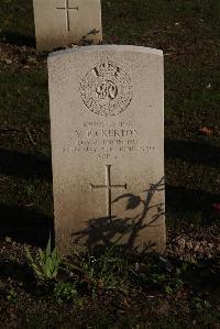 Coxyde Military Cemetery - Bickerton, Victor