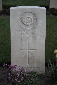 Coxyde Military Cemetery - Binns, W