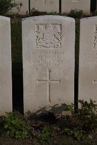 Coxyde Military Cemetery - Birch, D