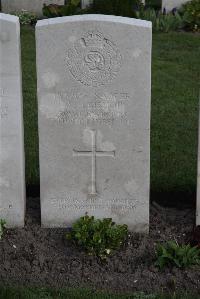 Coxyde Military Cemetery - Bishop, William Henry