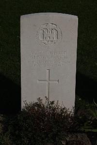 Coxyde Military Cemetery - Booth, George