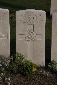 Coxyde Military Cemetery - Booth, Harold