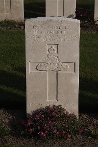 Coxyde Military Cemetery - Borrett, Harry George