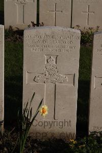 Coxyde Military Cemetery - Bradford, F W D