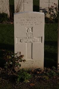 Coxyde Military Cemetery - Bradley, John Daniel