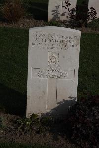 Coxyde Military Cemetery - Broadhurst, W