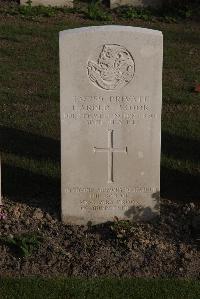 Coxyde Military Cemetery - Brook, Harold