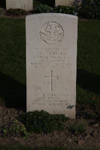 Coxyde Military Cemetery - Brooker, Charles George