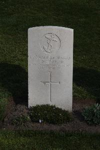 Coxyde Military Cemetery - Broomhead, James