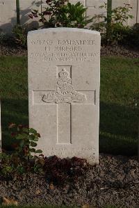 Coxyde Military Cemetery - Burford, Henry