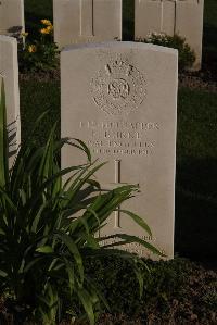 Coxyde Military Cemetery - Burke, J