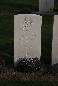 Coxyde Military Cemetery - Burnett, C W