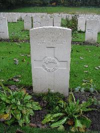 Coxyde Military Cemetery - Cuff, Joshua Thomas