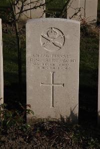 Coxyde Military Cemetery - Calderwood, Robert Moffat