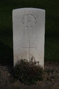 Coxyde Military Cemetery - Campbell, David