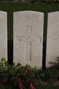 Coxyde Military Cemetery - Campbell, D