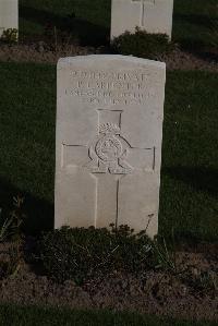 Coxyde Military Cemetery - Carpenter, Pearman